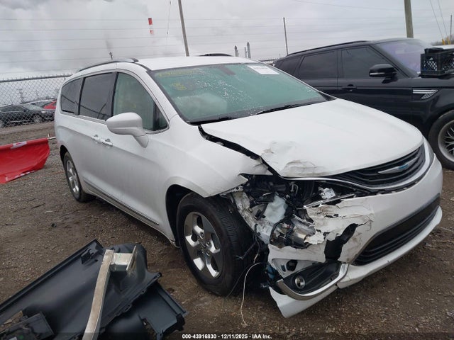 Aukcja sprzedaży 2019 Chrysler Pacifica Hybrid Touring L, vin: 2C4RC1L76KR508995, numer aukcji: 43916830