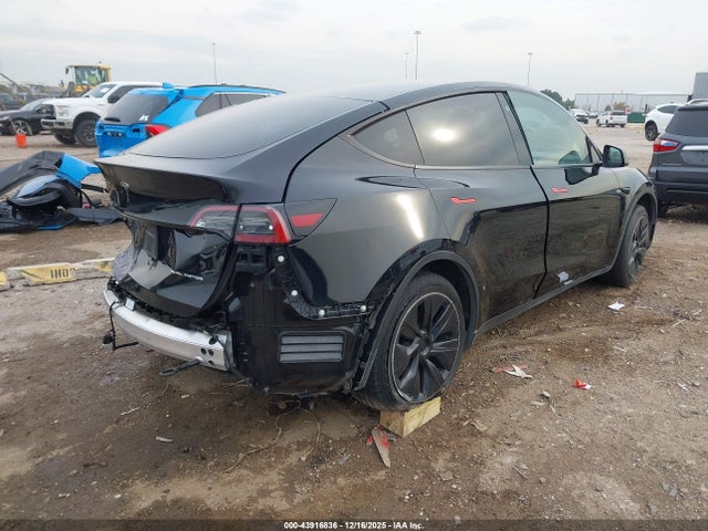 2023 TESLA MODEL Y 7SAYGDEE6PA076988 Photo 3