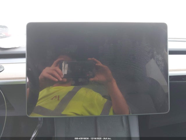 2023 TESLA MODEL Y 7SAYGDEE6PA076988 Photo 6