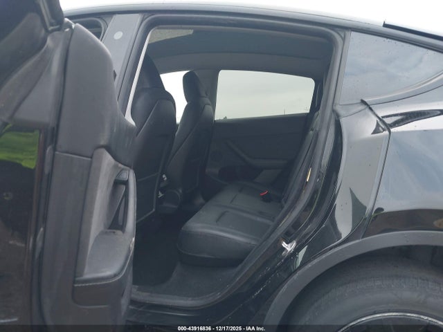 2023 TESLA MODEL Y 7SAYGDEE6PA076988 Photo 7