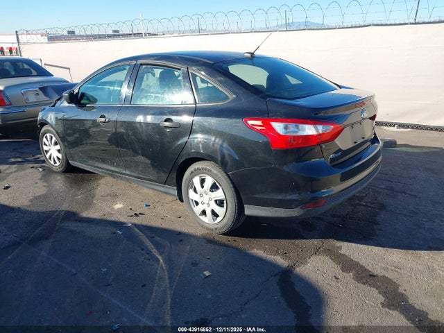 2014 FORD FOCUS 1FADP3E23EL432523 Photo 2