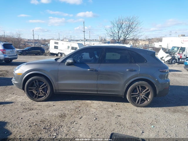 Porsche Cayenne 2021 WP1AA2AY2MDA08230 Image 14