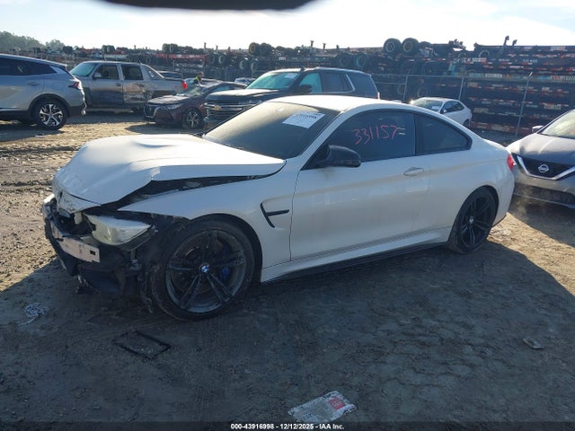 BMW M4 2015 WBS3R9C53FK331157 Image 2