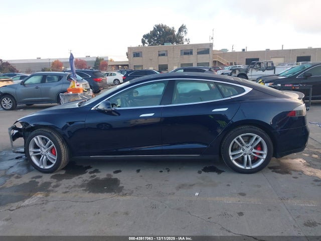 Tesla Model S P85 2014 5YJSA1H18EFP35164 Image 15