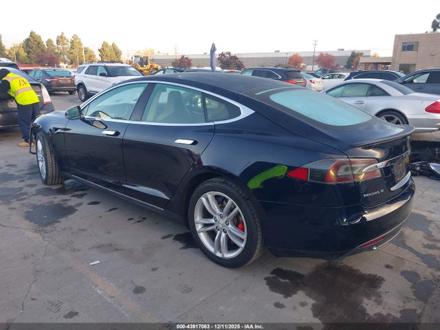 2014 TESLA MODEL S 5YJSA1H18EFP35164 Photo 2