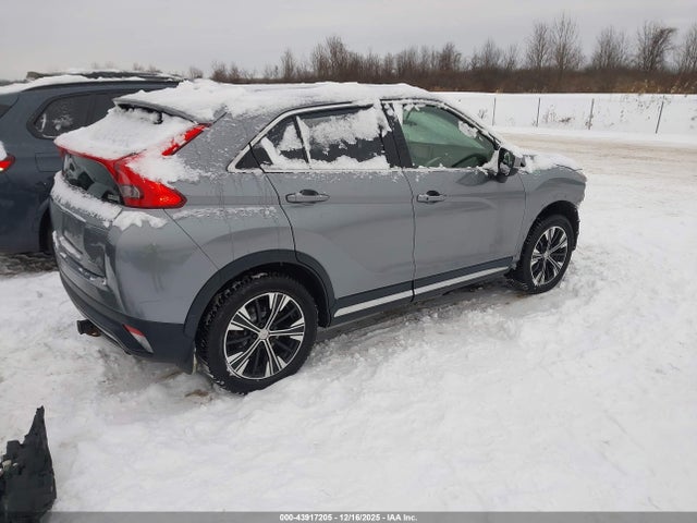 2018 MITSUBISHI ECLIPSE CROSS JA4AT5AA1JZ069934 Photo 3
