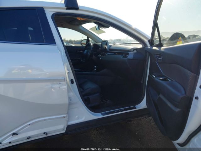 2021 TOYOTA C-HR JTNKHMBX0M1127118 Photo 4