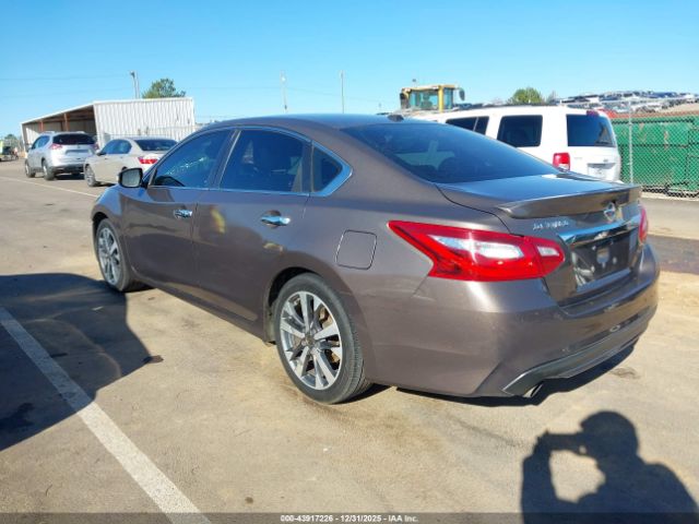2017 NISSAN ALTIMA 1N4AL3AP5HC269667 Photo 2