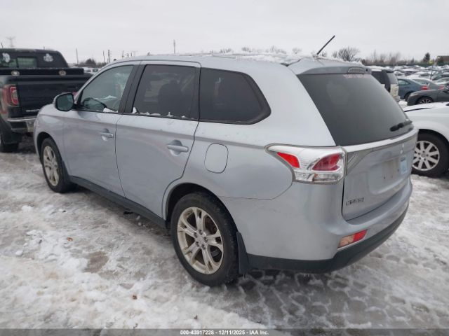 2014 MITSUBISHI OUTLANDER JA4AD3A39EZ008940 Photo 2