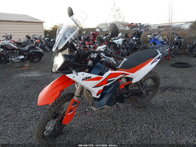 KTM 890 Adventure R 2024 VBKTR6408RM882068 Image 2