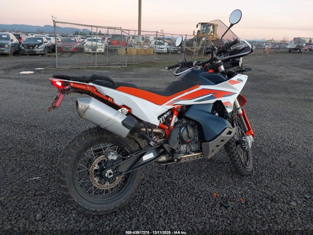 KTM 890 Adventure R 2024 VBKTR6408RM882068 Image 4