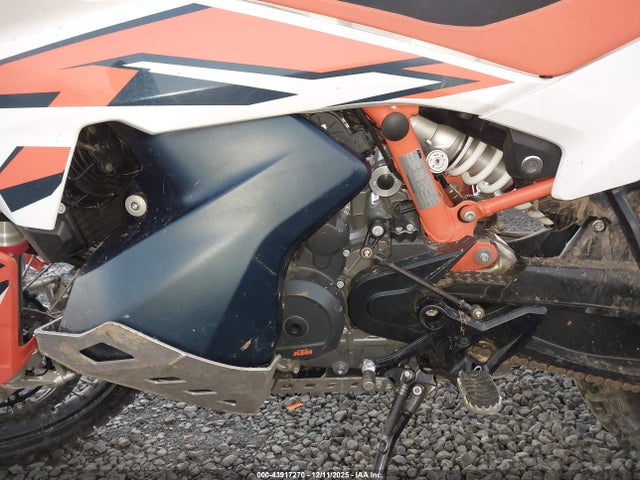 KTM 890 Adventure R 2024 VBKTR6408RM882068 Image 9