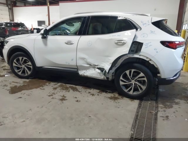 2021 BUICK ENVISION LRBFZNR45MD138102 Photo 2