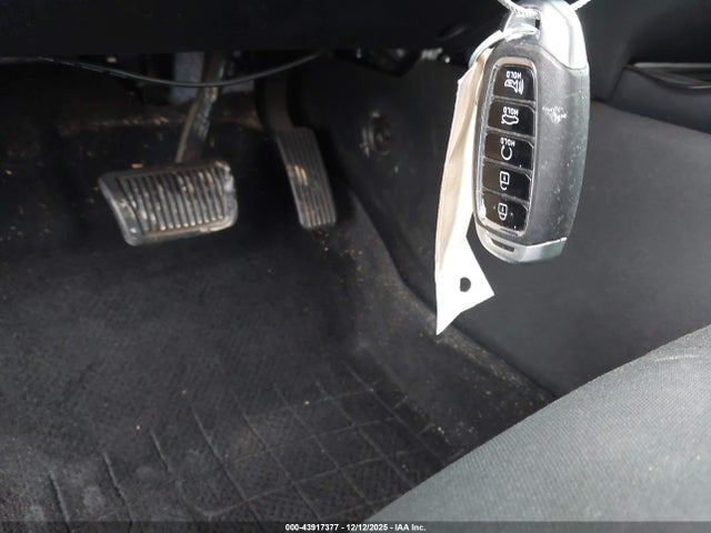 Продажа на аукционе авто 2022 Hyundai Elantra Sel, vin: 5NPLM4AG9NH054170, номер лота: 43917377