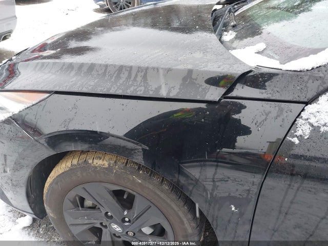 Продажа на аукционе авто 2022 Hyundai Elantra Sel, vin: 5NPLM4AG9NH054170, номер лота: 43917377