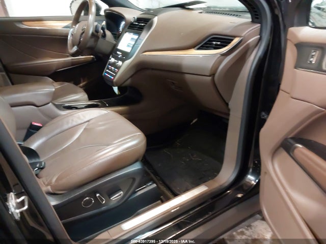 5LMCJ3D91GUJ28540 Lincoln Mkc Reserve