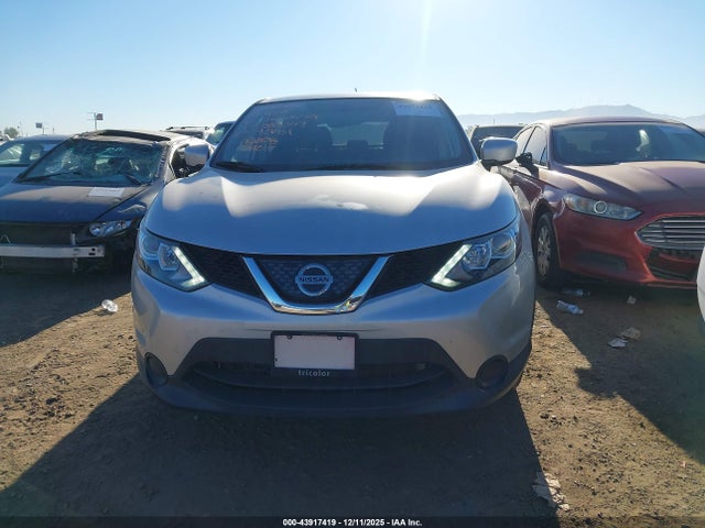 JN1BJ1CP1JW155579 Nissan Rogue Sport S