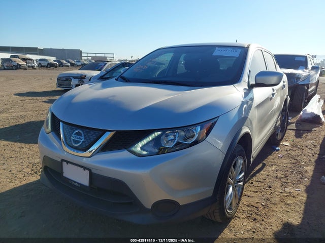 JN1BJ1CP1JW155579 Nissan Rogue Sport S