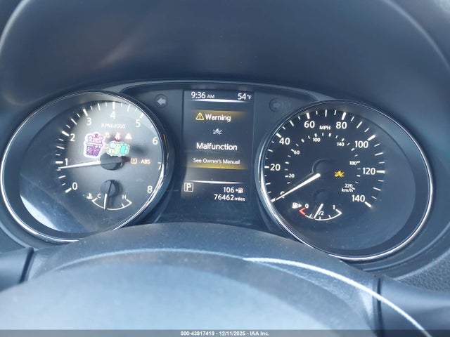 JN1BJ1CP1JW155579 Nissan Rogue Sport S