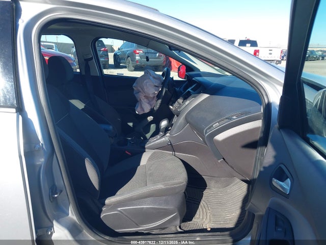 1FADP3K29EL215112 Ford FOCUS SE