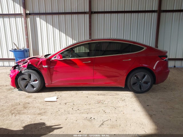 Tesla Model 3 Long Range/performance 2018 5YJ3E1EB1JF069569 Image 13