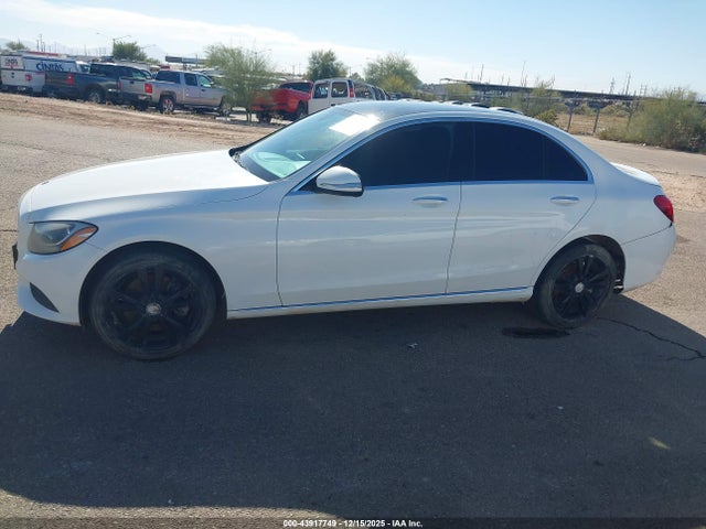 55SWF4KB2FU030351 Mercedes-Benz C 300 4matic/luxury 4matic/sport 4matic