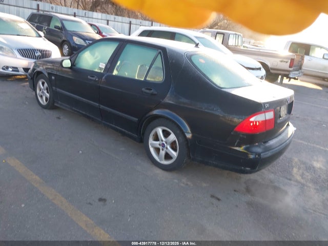 2004 SAAB 9-5 YS3ED49AX43511757 Photo 2