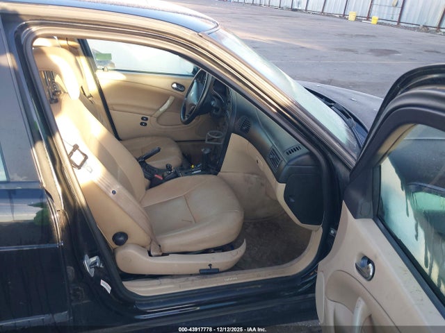 2004 SAAB 9-5 YS3ED49AX43511757 Photo 4