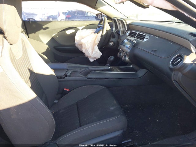 43917779 :رقم المزاد ، 2G1FE1E32E9256814 vin ، 2014 Chevrolet Camaro 1ls مزاد بيع