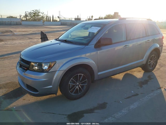 Dodge JOURNEY SE 2018 3C4PDCAB0JT241873 Image 2