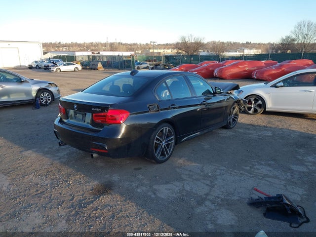 BMW 340i 2018 WBA8B3C55JK384527 Image 4