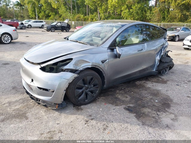 2025 TESLA MODEL Y 7SAYGDED6SA373498 Photo 1