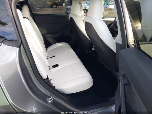 2025 TESLA MODEL Y 7SAYGDED6SA373498 Photo 7