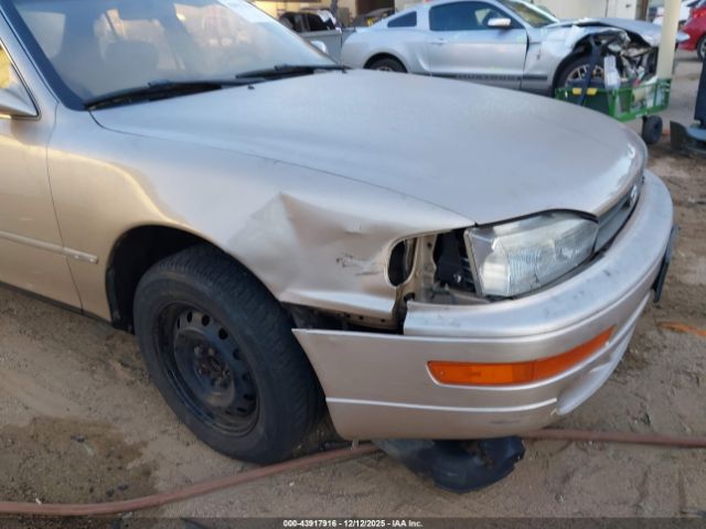 1994 TOYOTA CAMRY JT2GK13E2R0070997 Photo 5