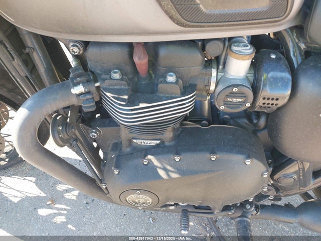 2017 TRIUMPH MOTORCYCLE BONNEVILLE SMTD40HL4HT796090 Photo 8
