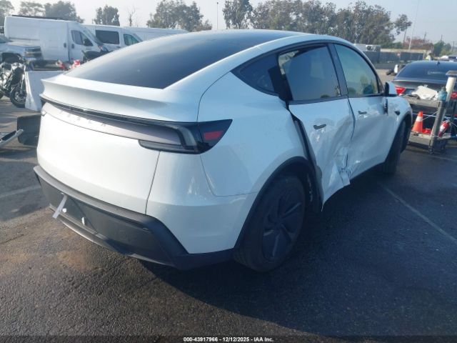 2026 TESLA MODEL Y 7SAYGDED2TF452610 Photo 3