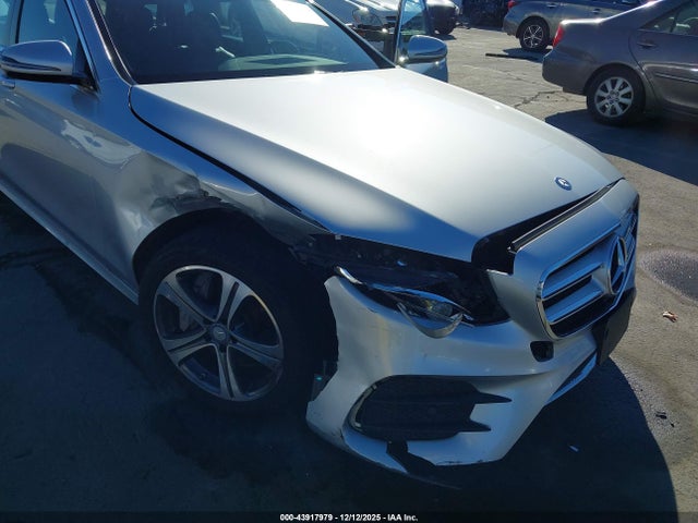 2017 MERCEDES-BENZ E 400 WDDZH6GB7HA160298 Photo 5