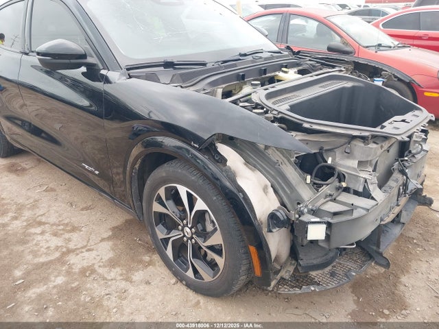Ford Mustang Mach-e Premium 2022 3FMTK3RM7NMA41840 Image 22