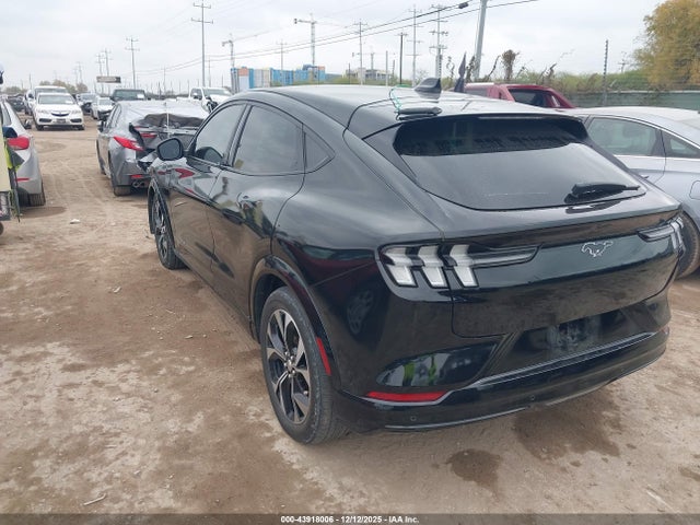 2022 FORD MUSTANG MACH-E 3FMTK3RM7NMA41840 Photo 2