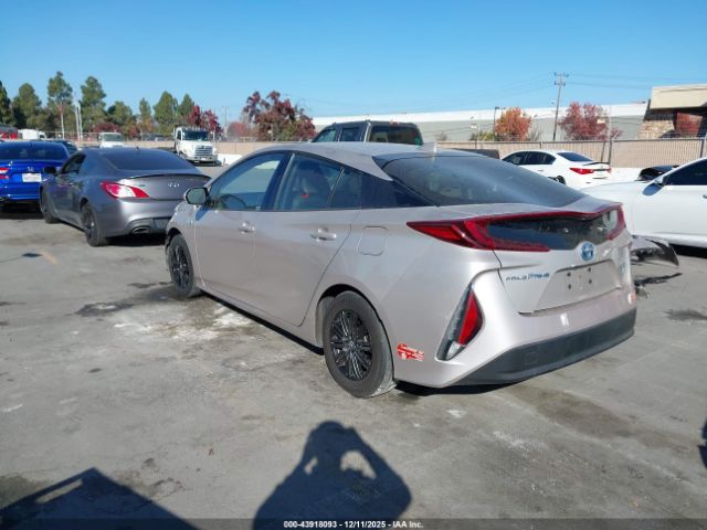 2017 TOYOTA PRIUS PRIME JTDKARFPXH3002041 Photo 2