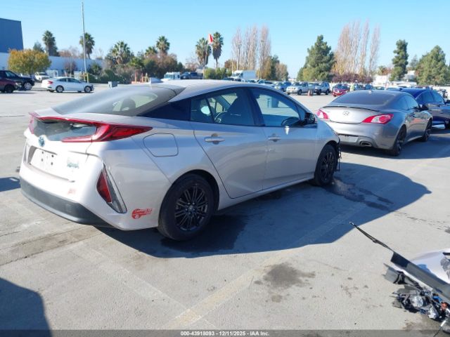 2017 TOYOTA PRIUS PRIME JTDKARFPXH3002041 Photo 3