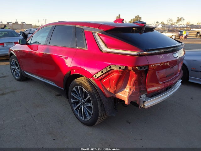2024 CADILLAC LYRIQ 1GYKPTRK8RZ140231 Photo 2