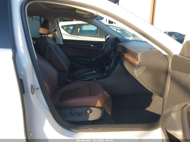 43918202 :رقم المزاد ، 1VWBA7A3XNC006771 vin ، 2022 Volkswagen Passat 2.0t Limited Edition مزاد بيع