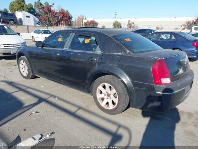2005 CHRYSLER 300 2C3JA53G25H157379 Photo 2