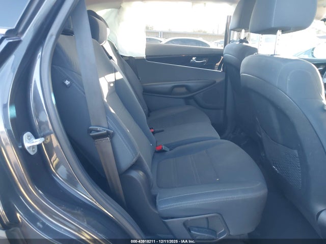 5XYPG4A30KG557983 KIA Sorento 2.4l Lx