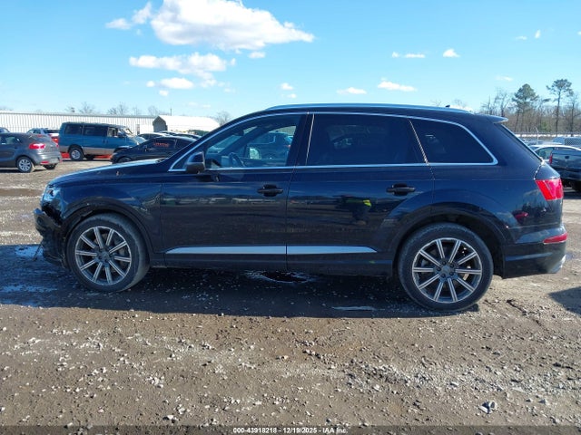 WA1AHAF77HD038329 Audi Q7 2.0t Premium
