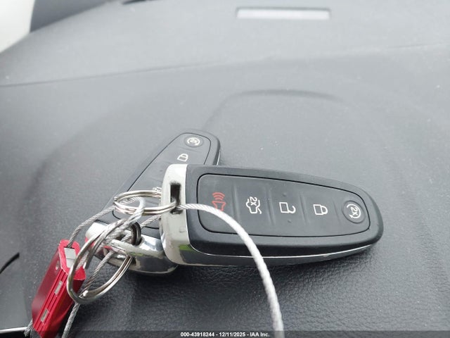 Ford Escape Titanium 2017 1FMCU9J91HUE31420 Image 11