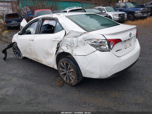 2017 TOYOTA COROLLA 2T1BURHE2HC850201 Photo 2