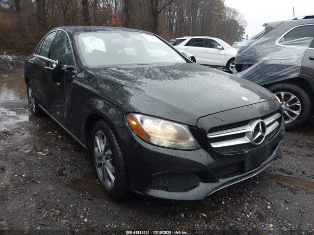 2016 Mercedes-benz C 300 4matic მანქანა იყიდება აუქციონზე, vin: 55SWF4KB4GU169981, აუქციონის ნომერი: 43918281