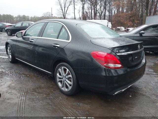 2016 MERCEDES-BENZ C 300 55SWF4KB4GU169981 Photo 2